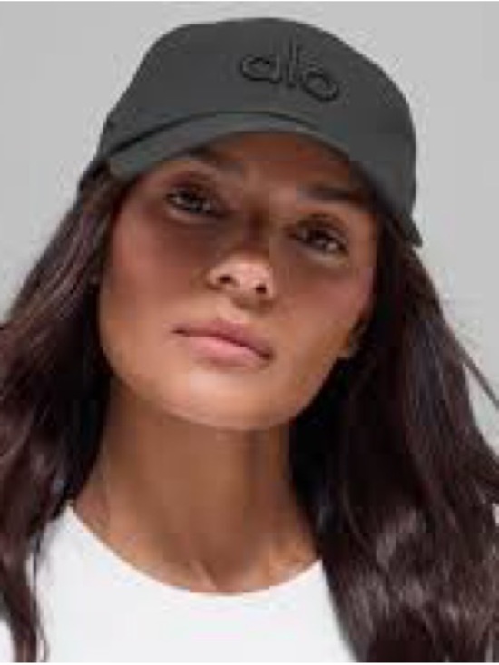 ALO Yoga NWT Black on Black Logo Off Duty Cap Style A0648U - Picture 2 of 13